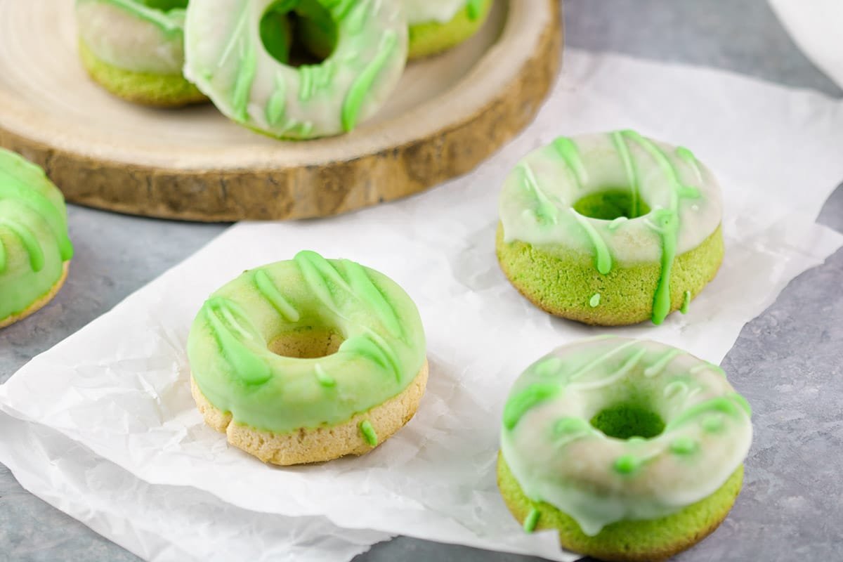 Low Carb Donuts backen – genial gesunde Donuts ohne Zucker und Mehl!