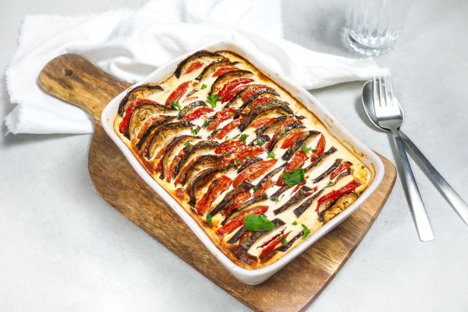 Vegetarischer Low Carb Auberginen-Auflauf mit Tomaten