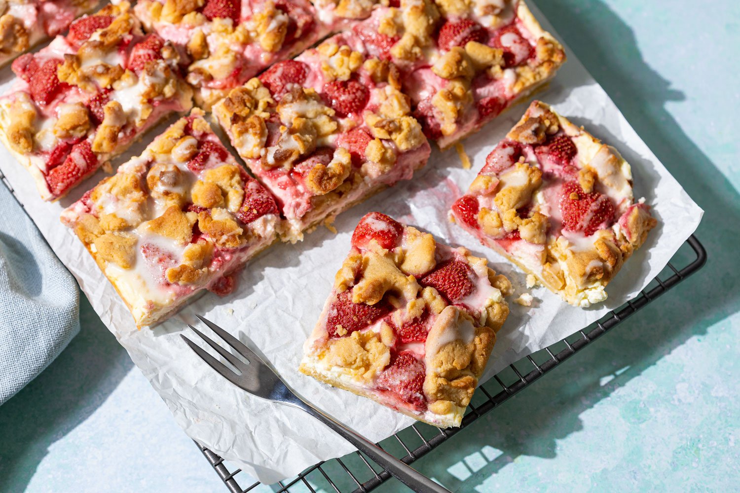 Low Carb Erdbeer-Streuselkuchen vom Blech