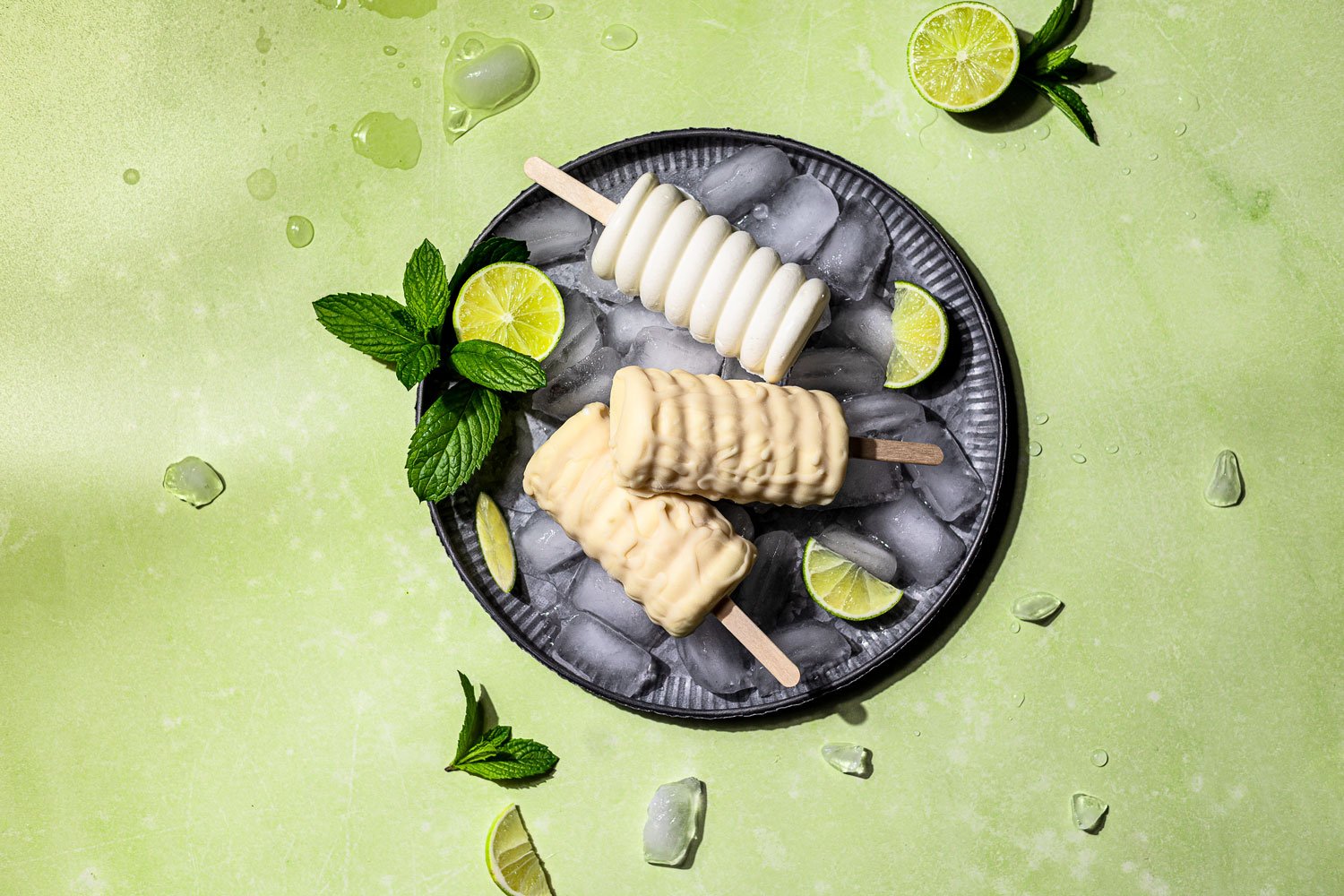 Low Carb Joghurt-Limetten-Eis am Stiel ohne Eismaschine