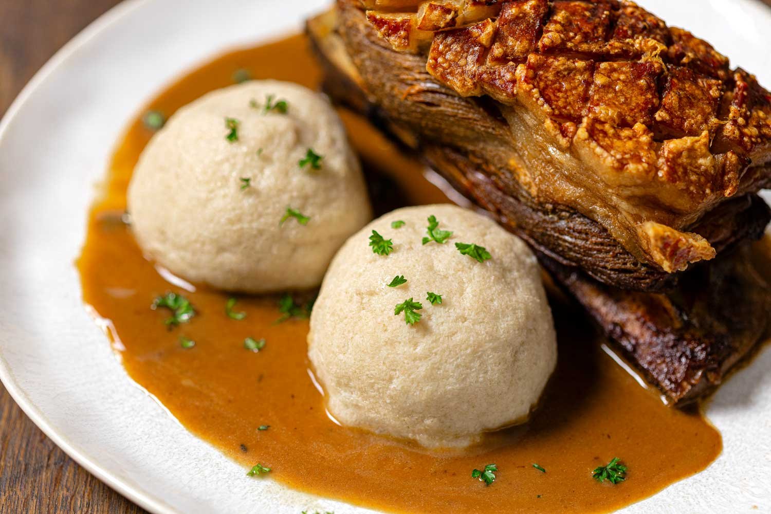 Die besten Low Carb Klöße:  Traditioneller Genuss mit Blumenkohl, ohne Gluten & Stärke