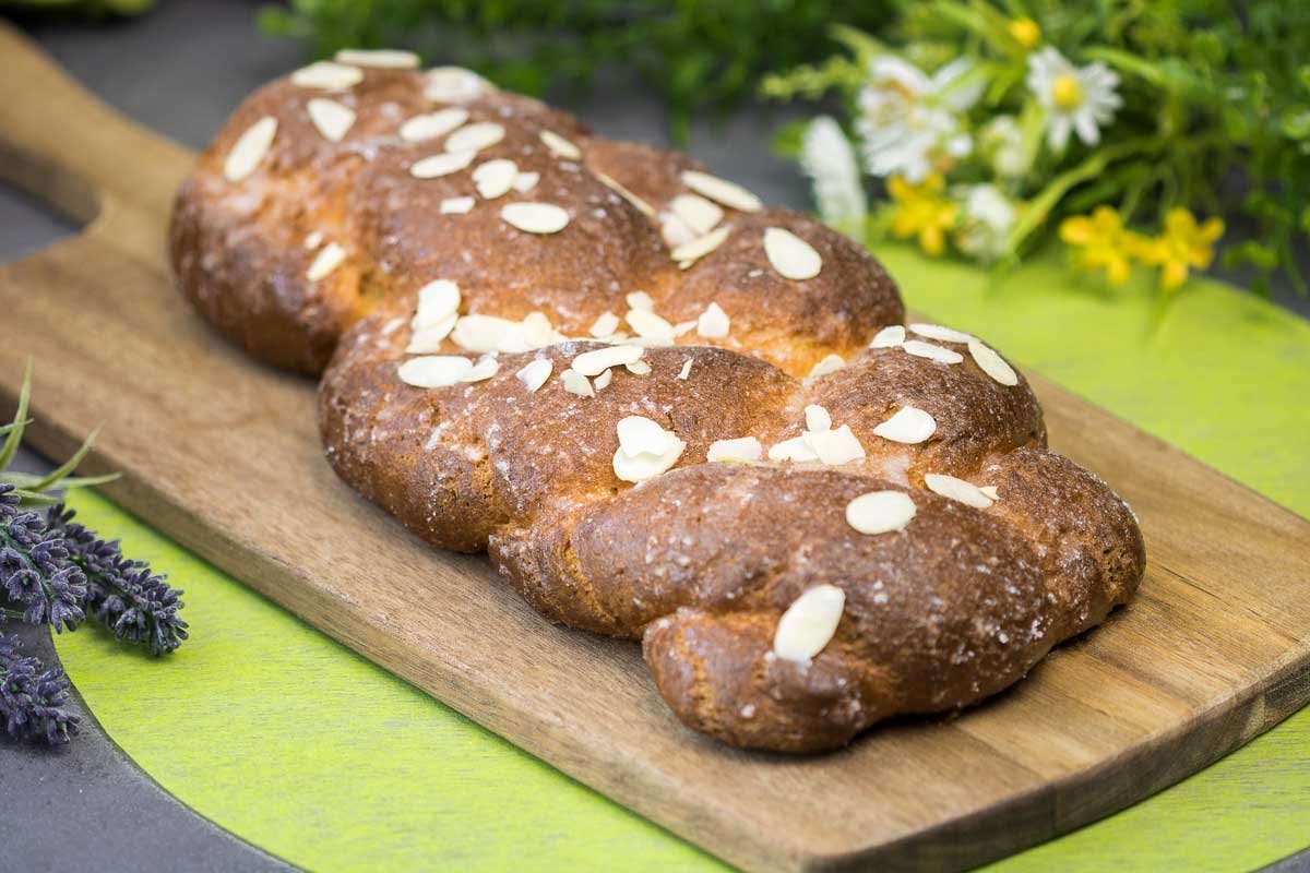 Low Carb Osterzopf ohne Hefe und ohne Mandelmehl